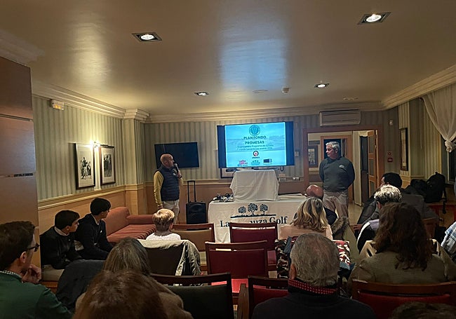 Este viernes se ha presentado el proyecto a los padres en La Valmuza Golf.